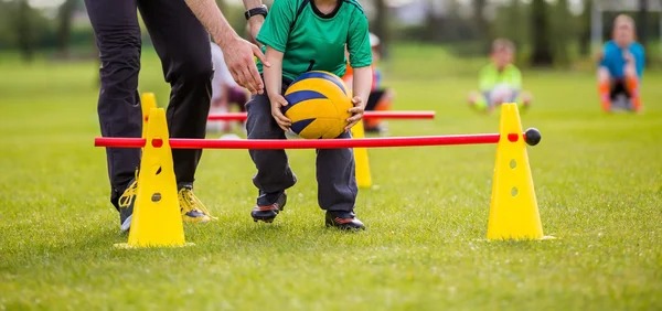 为什么AI（如Libratus）能战胜人类顶级扑克玩家（AI何以击败人类顶级扑克高手：以Libratus为例）